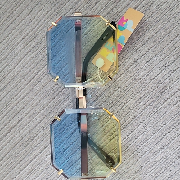 Accessories - NEW TRENDY MIRRORED HEXAGONAL WOMAN SUNGLASSESC